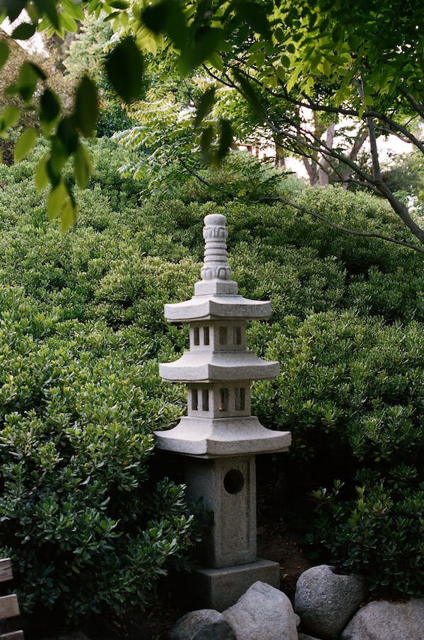 今日財(cái)神方位打麻將在哪個位置最旺 答案在正南方向